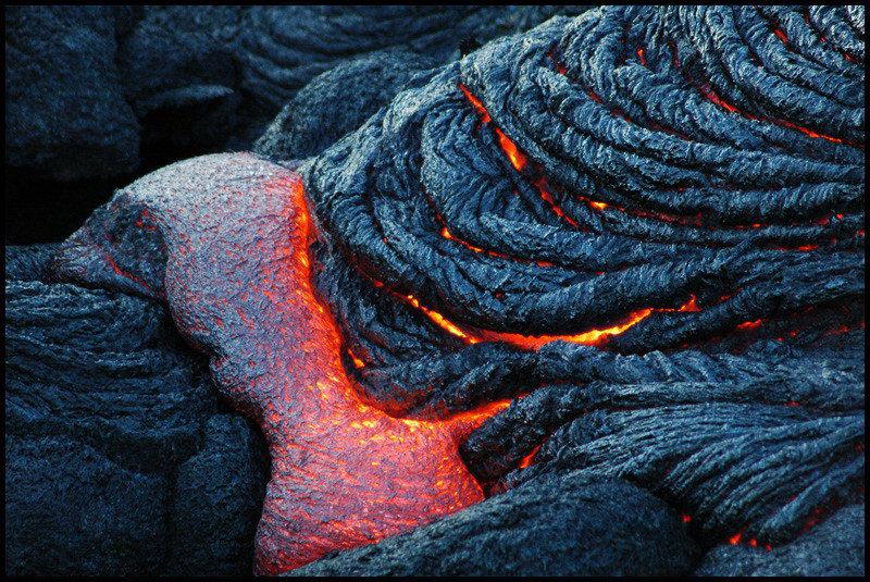 O ţară întreagă ar putea fi ŞTEARSĂ de pe harta Europei, dacă acest vulcan ar erupe. Experţii nu îşi explică misterul 210800