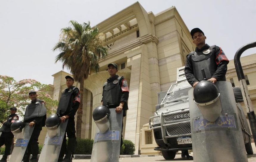 Justiţia egipteană a invalidat Senatul, dominat de islamişti