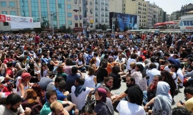 Grecia, solidară cu Turcia. Peste 1.000 de persoane au manifestat la Salonic