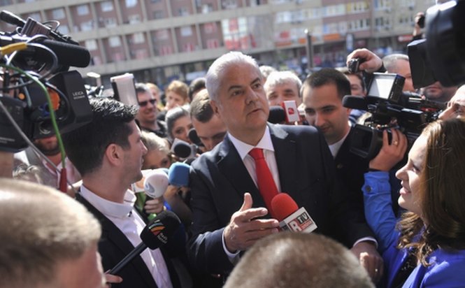 Adrian Năstase, în conflict cu statul. Fostul premier dă în judecată Inspectoratul de Stat în Construcţii 