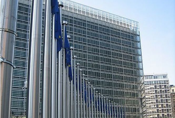 Comisia Europeană contrazice planul german. Instituţia vrea să obţină dreptul de a închide băncile cu probleme din zona euro