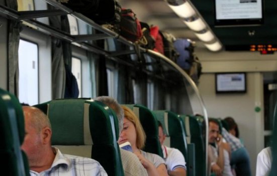 Trenurile CFR au acumulat întârzieri de aproape CINCI ANI în 2012