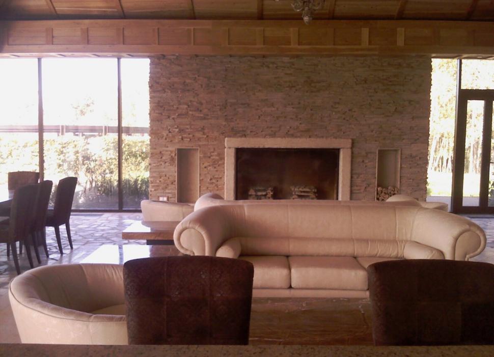 Aşa arată PALATUL şefului de la Căile Ferate. Are piscină interioară, saună şi o cameră specială de rugăciune 211520