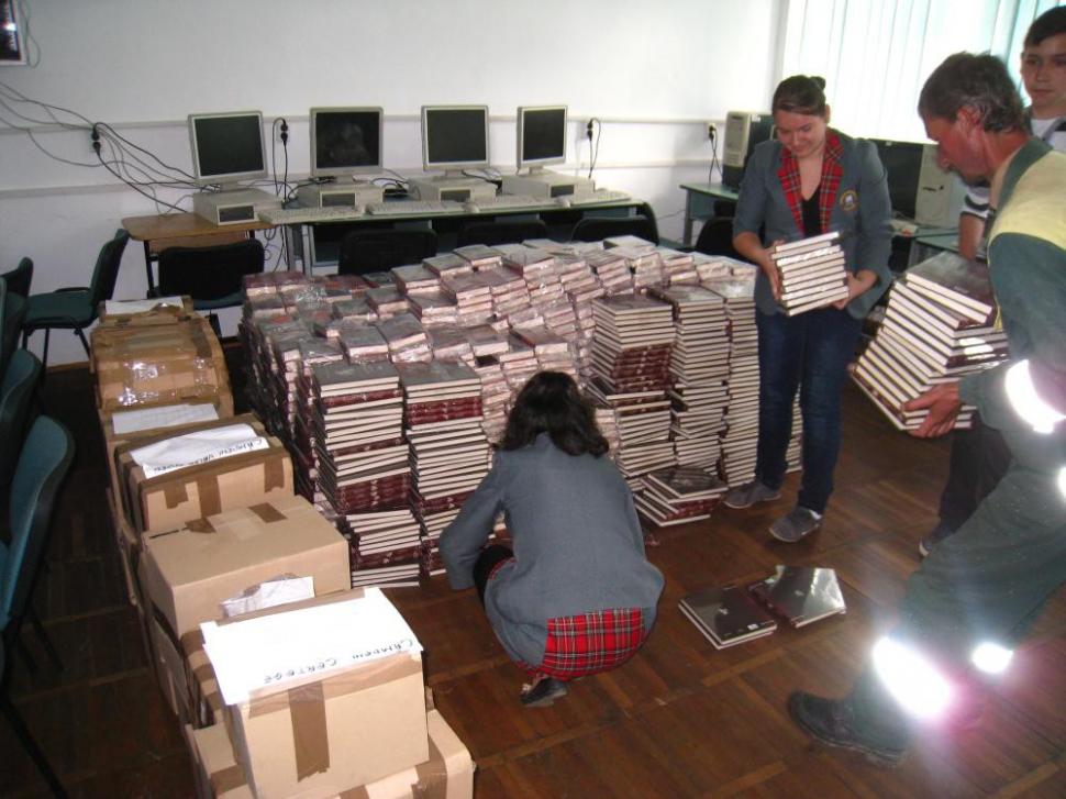 “Un copil lăsat fără cărţi, este un copil condamnat!”. Povestea oricărui bibliotecar şcolar din România 213936