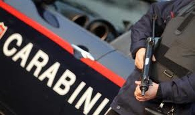 Circa 100 de membri ai organizaţiei mafiote italiene Camorra au fost arestaţi