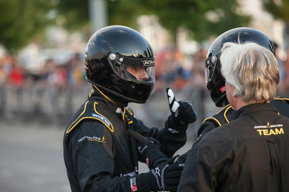 Join the Pact: Mircea Badea a semnat angajamentul de a nu se urca la volan sub influenţa băuturilor alcoolice 211692