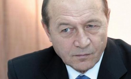 Băsescu poate să critice în voie justiţia, dar jurnaliştii NU. CSM atacă libertatea de exprimare