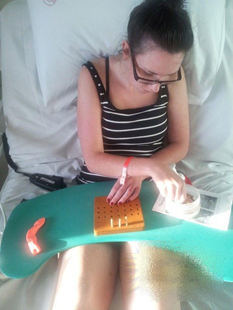 După ce a făcut această fotografie a început COŞMARUL. Ce i s-a întâmplat tinerei de 23 de ani după ce a fost muşcată de un ţântar 211920