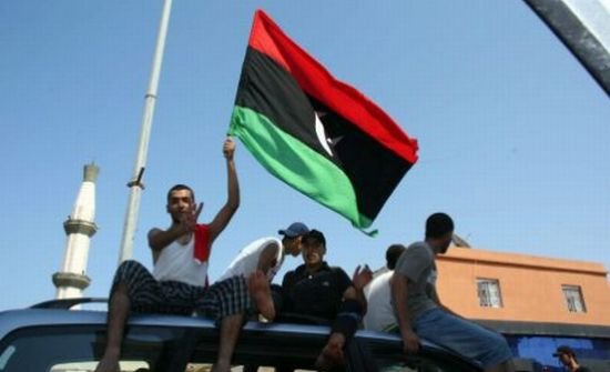 Cel puţin şapte morţi la Bengazi, într-un atac împotriva un sediu al rebelilor libieni
