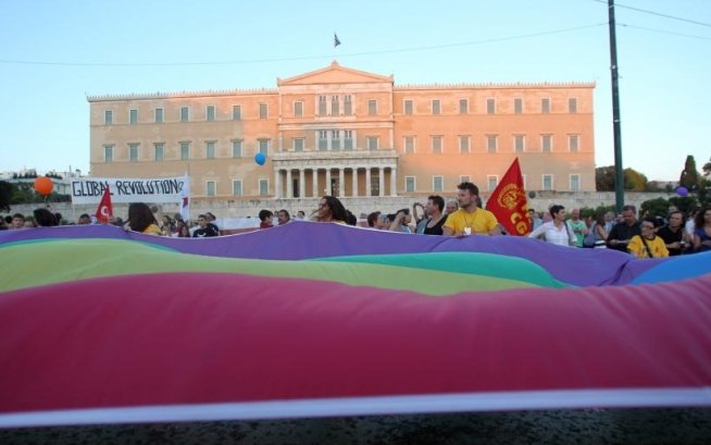 Mii de homosexuali şi activişti împotriva rasismului au defilat la Atena: Anul acesta reocupăm Atena!