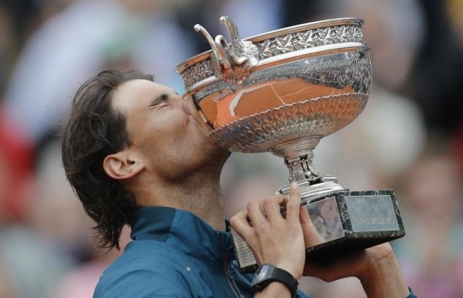 Rafael Nadal câştigă pentru a opta oară turneul de la Roland Garros