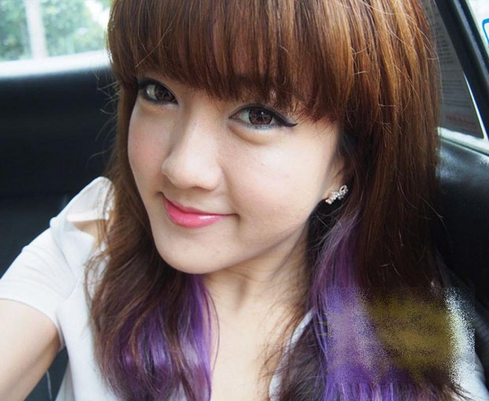 Ce i s-a întâmplat acestei fete frumoase după un simplu TRATAMENT COSMETIC. &quot;Sunt un MONSTRU. Nu mai pot ieşi din casă&quot; 212270