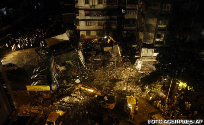 India: Doi oameni au murit şi zeci de persoane sunt prinse sub dărâmături, după prăbuşirea unui bloc din Mumbai