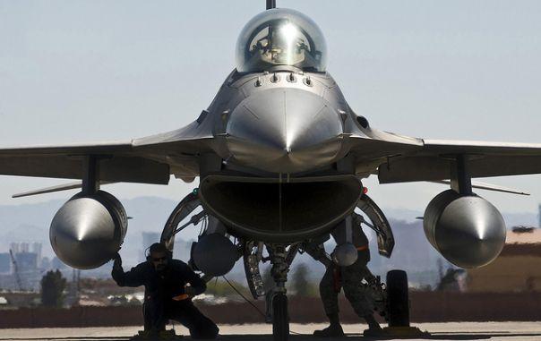 Cât va plăti România statului portughez pentru avioanele F-16. Suma va fi achitată în următorii patru ani 212804