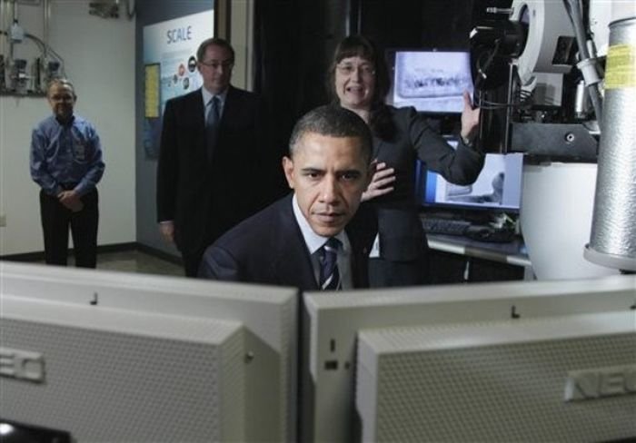 Fotografiile cu Obama, care au apărut imediat după scandalul BIG BROTHER. &quot;Aşa se întâmplă cu sute de milioane de oameni&quot;