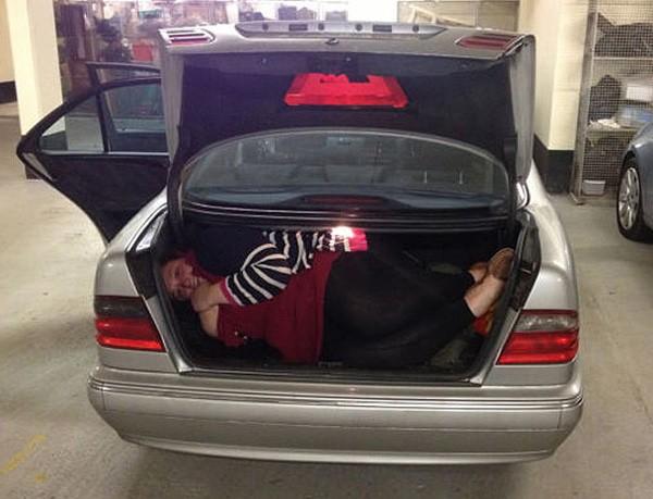 Anunţul postat pe eBay pe care l-au văzut 150.000 de oameni. Maşina asta veche s-a vândut pentru o sumă FABULOASĂ 212870