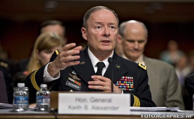 Directorul NSA: Zeci de ameninţări teroriste au fost contracarate datorită înregistrărilor