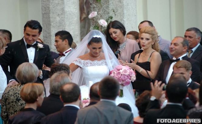 Elena Băsescu a strâns jumătate de milion de euro la nunta cu Bogdan Ionescu