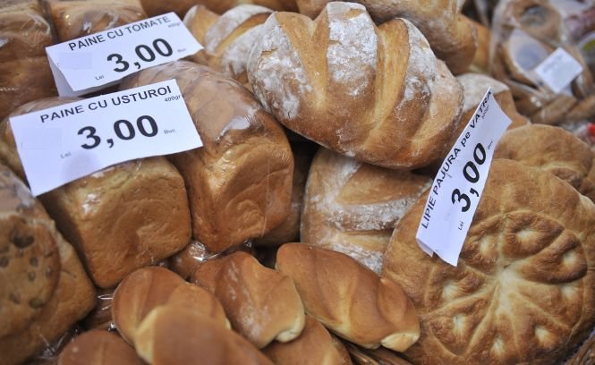Scăderile TVA pentru pâine şi IMM-uri, amânate după 1 iulie
