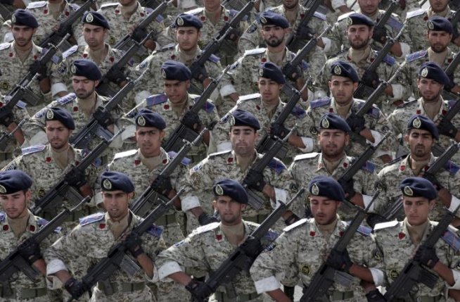 Presă: Iranul trimite 4.000 de militari în Siria, pentru a sprijini forţele lui Assad
