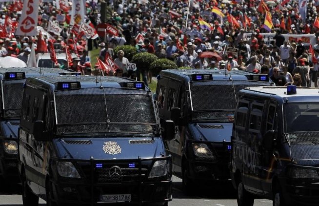 Proteste de amploare în Spania. ZECI DE MII de oameni au manifestat împotriva austerităţii şi şomajului