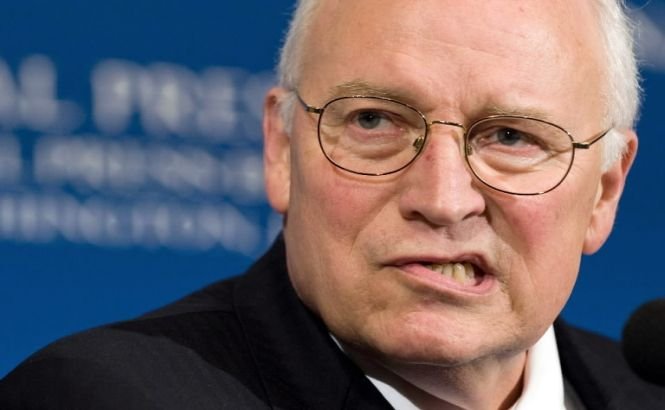 Dick Cheney: &quot;Snowden este un TRĂDĂTOR şi posibil SPION chinez&quot;