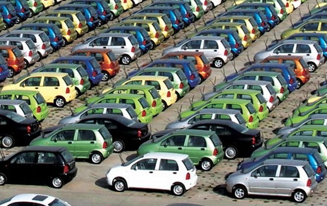 Piaţa auto din UE a atins minimul ultimelor două decenii
