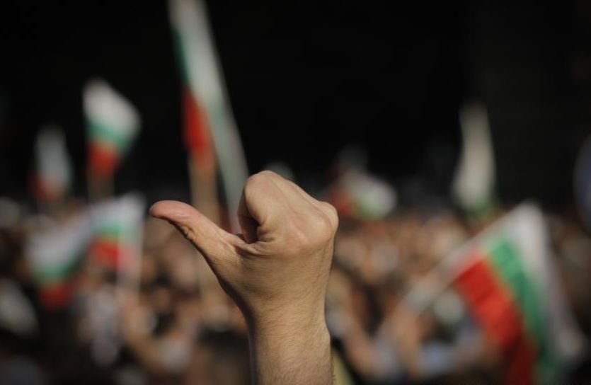 Preşedintele bulgar le cere politicienilor să îi asculte pe manifestanţi: &quot;Oamenii cer dreptate&quot;