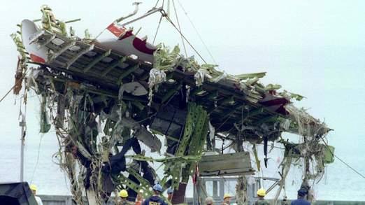 Zborul TWA 800 revine în atenţie! Noi dovezi spun că avionul a fost DOBORÂT de o RACHETĂ 213788