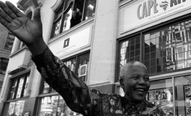 Ce spun publicaţiile internaţionale despre starea lui Nelson Mandela. Liderul sud-african nu a mai deschis ochii de câteva zile