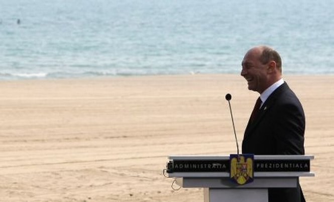 Preşedintele Traian Băsescu îşi petrece minivacanţa de Rusalii pe litoral