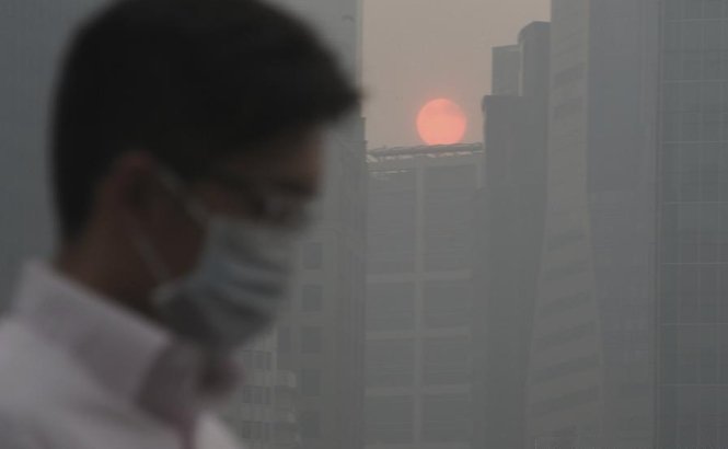Singapore, învăluit în fum. Poluarea aerului a atins cote-record, din cauza incendiilor de pădure