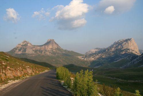 ACCIDENT ÎN MUNTENEGRU. Cum arată un TRASEU MONTAN în ţara în care au murit 18 români 214210