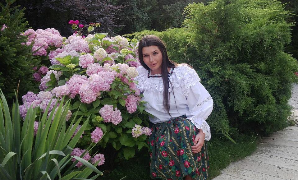 Fotografia pe care Elena Băsescu a postat-o pe internet în urmă cu puţin timp. "Este unul din obiectele vestimentare preferate" 214218