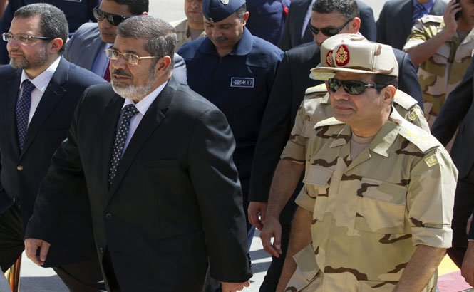 Ministrul egiptean al Apărării avertizează că armata este pregătită să intervină în cazul unor violenţe la prima aniversare a alegerii lui Morsi