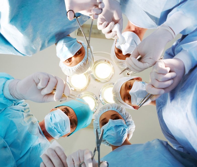 Transplantul de cord se reia în octombrie. Guvernul a decis reînfiinţarea Institutului Inimii Târgu-Mureş