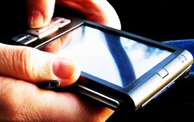 Comisia Europeană: Tarifele de roaming, mai ieftine cu 36% începând de săptămâna viitoare
