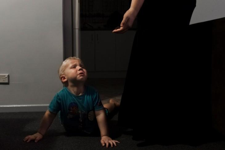 Drama mamelor singure, ilustrată într-o serie de fotografii relevante 214798