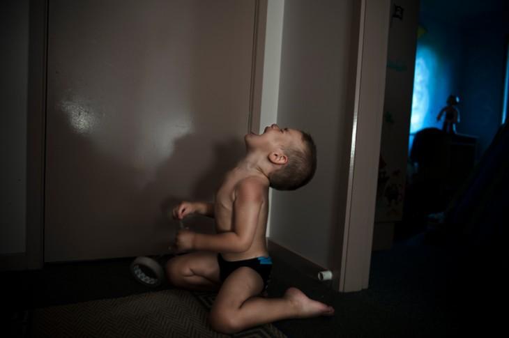 Drama mamelor singure, ilustrată într-o serie de fotografii relevante 214805