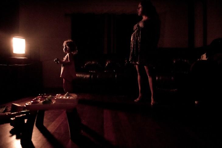 Drama mamelor singure, ilustrată într-o serie de fotografii relevante 214811