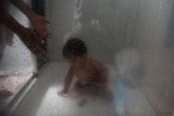 Drama mamelor singure, ilustrată într-o serie de fotografii relevante 214812