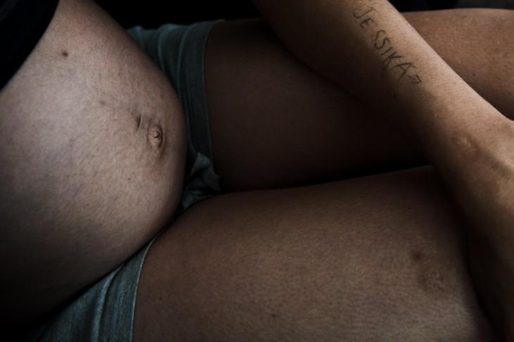 Drama mamelor singure, ilustrată într-o serie de fotografii relevante 214813