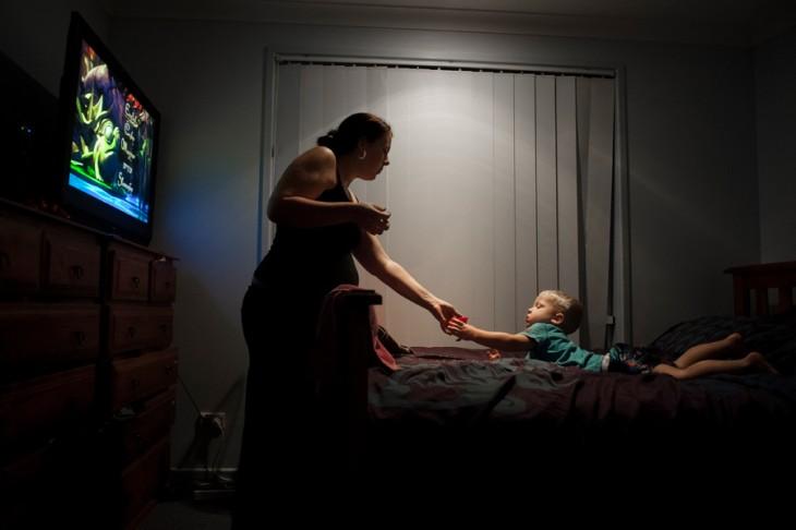 Drama mamelor singure, ilustrată într-o serie de fotografii relevante 214820