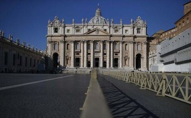 Vaticanul, zguduit de un nou scandal.  Episcopul regiunii Salerno a fost ARESTAT