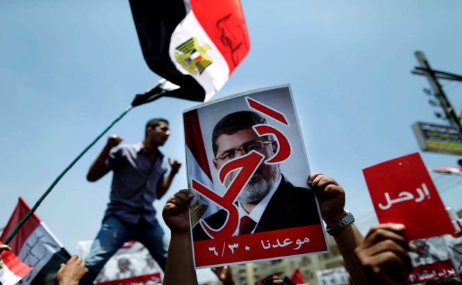 Demonstranţii egipteni i-au dat un ultimatum lui Mohammed Morsi