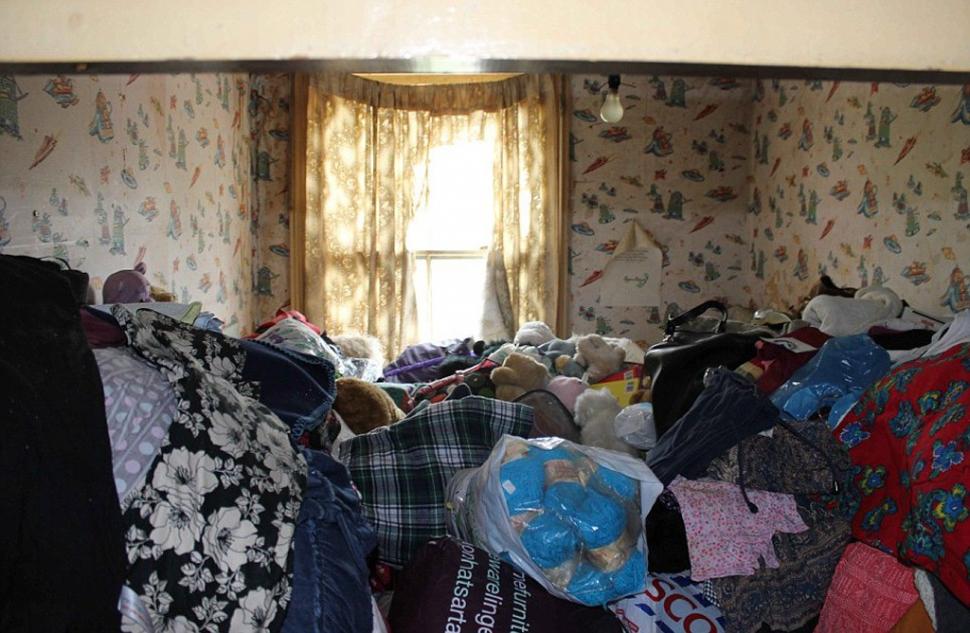 Îşi cumpărase această casă, în vremea boom-ului imobiliar. A ÎNCREMENIT când a deschis uşa locuinţei 215239