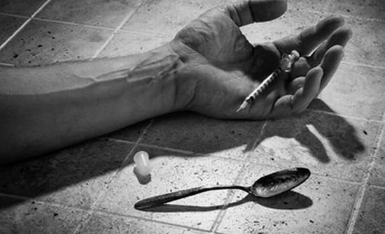 Lipsa seringilor sterile a scos consumatorii de droguri în stradă