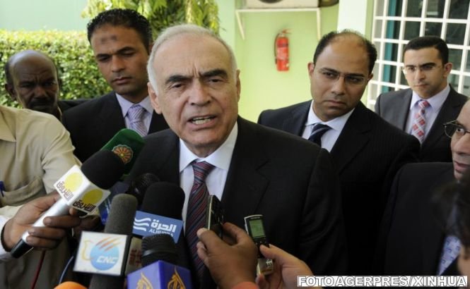 Ministrul egiptean de Externe şi alţi patru membri ai guvernului au demisionat