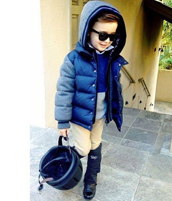 Va frânge muuuulte inimi când va creşte puţin mai mare. Este cel mai CĂUTAT model, care prezintă haine pentru copii 215571