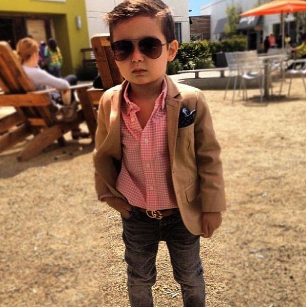 Va frânge muuuulte inimi când va creşte puţin mai mare. Este cel mai CĂUTAT model, care prezintă haine pentru copii 215573